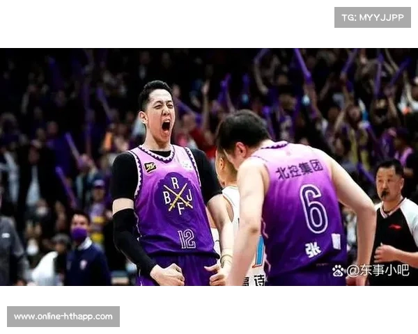 篮球赛季回顾：各大球队激烈争夺榜首位置